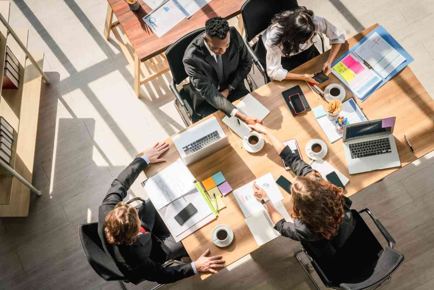 crownasset-homepage-consumer-1920x1280_401124984-1 (2)
